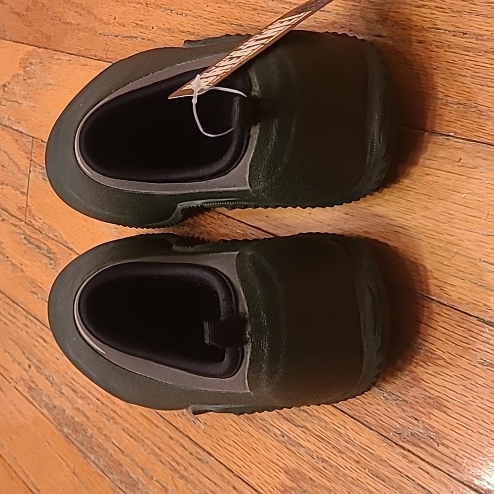BNWT Green Muck Boot Co. Shoes In A Size 9 - Picture 3 of 6